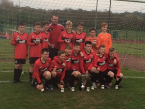 Under 13 Wearside Quakers with the county cup