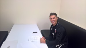 Joe Wheatley signs a new contract