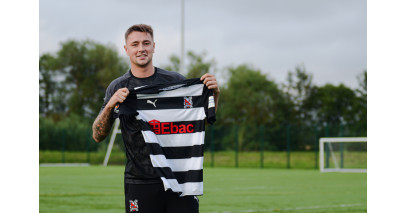 Quakers sign Josh Heaton for the second time