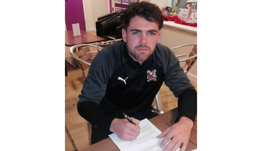 Ben signs Quakers contract