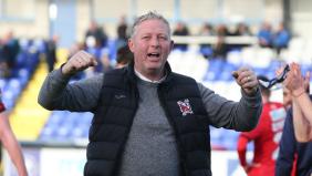 Alun signs new two year deal