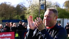 Steve signs a new contract