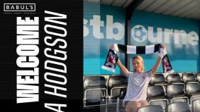 Quaker Women sign Laura Hodgson