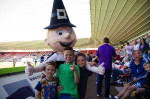 Mr Q meets the fans - News - Darlington Football Club